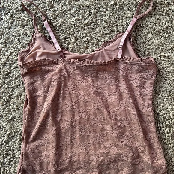 Old Navy Ruffle Lace Camisole - Picture 4 of 5